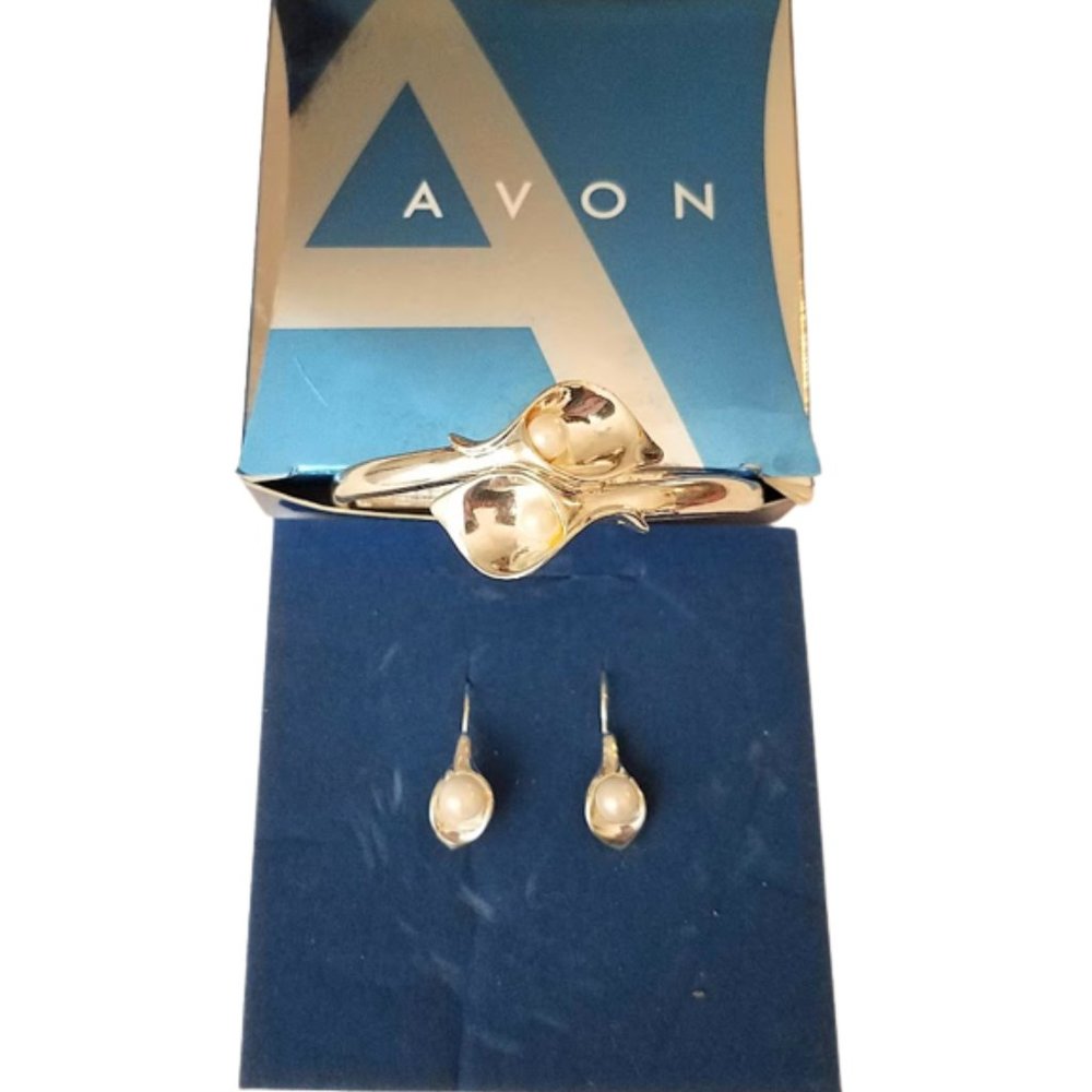 AVON CALLALILY Bracelet And Earring Gift Set - Large NIB 2007